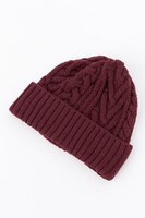 ミカサモデルのニットキャップ。