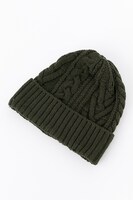 リヴァイモデルのニットキャップ。