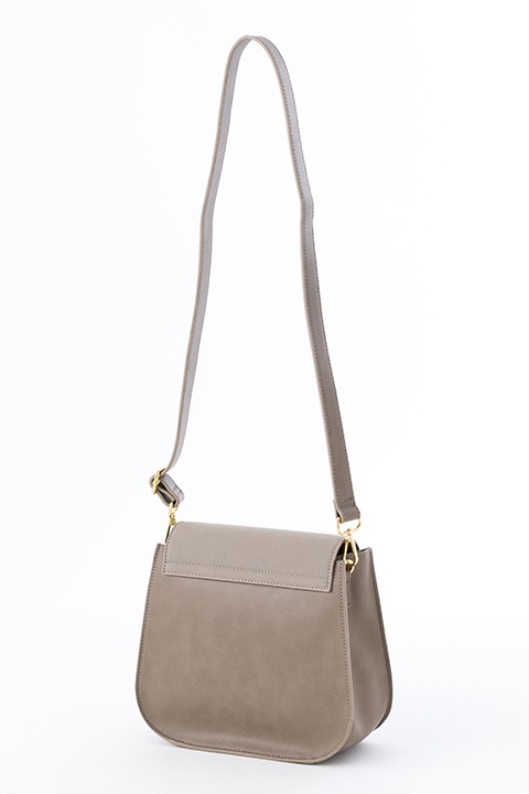 エルヴィンモデルのショルダーバッグ。