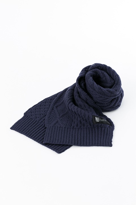 エレンモデルのマフラー。