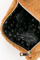 勝生勇利モデルのファークラッチバッグ。