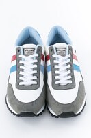 坂田銀時をイメージしたスニーカー。