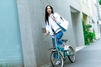 「銀魂」コラボアイテムの着用例。(c)空知英秋／集英社・テレビ東京・電通・BNP・アニプレックス