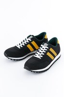 土方十四郎をイメージしたスニーカー。