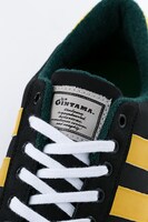 土方十四郎をイメージしたスニーカー。