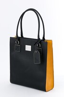 沖田総悟をイメージしたバッグ。