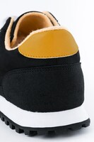 沖田総悟をイメージしたスニーカー。