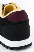 高杉晋助をイメージしたスニーカー。