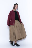 高杉晋助をイメージしたファッションアイテムの着用例。