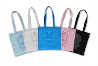 「COLOR THE DORAEMON」シリーズのトートバッグ全5種。
 (c)Fujiko-Pro