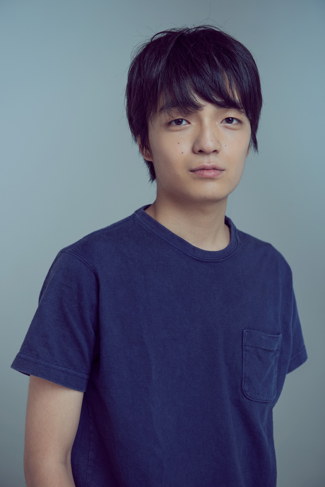 瀬戸一貴役の岡山天音。