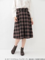 「魔法使いの嫁 チセイメージ チェックスカート」の着用イメージ。