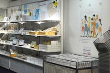 「～画業20周年記念～志村貴子原画展」の様子。