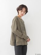 「爪先の宇宙 イメージ ロゴプリントプルオーバー」使用イメージ