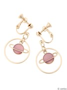 「爪先の宇宙 惑星のイヤリング」