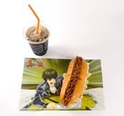 「土方が買ってきたヤキソバパンにドリンクもついてます。(ペーパーランチョン付)」