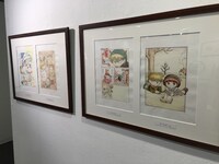 「連載25周年記念 魔法陣グルグル大原画展 ～衛藤ヒロユキの世界～」の様子。