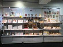 「連載25周年記念 魔法陣グルグル大原画展 ～衛藤ヒロユキの世界～」の様子。