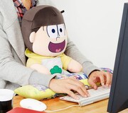 「おそ松さん PCクッション 十四松」使用例