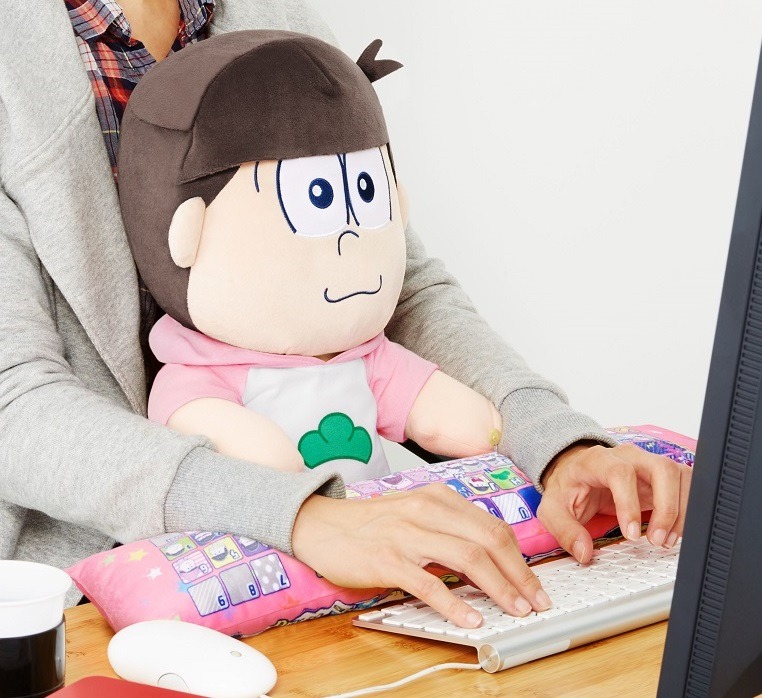 「おそ松さん PCクッション トド松」使用例