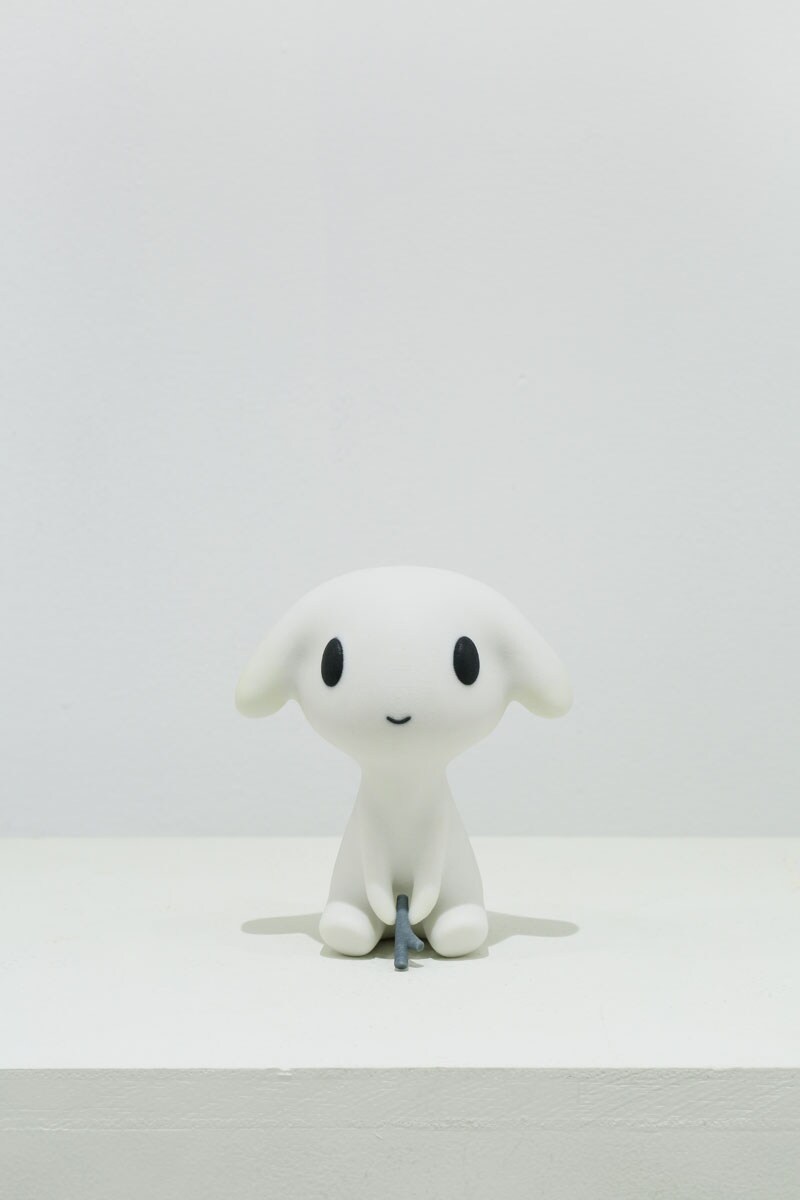 ぼうや sculpture 枝をもって（large/smile）2017 (c)Daisuke Nishijima, photo by Yuichi Ihara