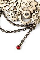 七瀬陸モデルのブローチ