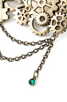 二階堂大和モデルのブローチ