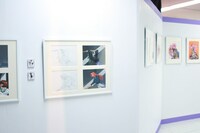 「少女革命ウテナ TVアニメ放送20周年記念展 ～薔薇と革命の記憶、絶対運命黙示録～」の様子。