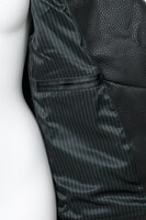 ゴジラモデルのライダースジャケット。