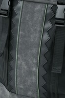 ゴジラモデルのリュック。