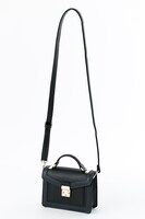 ハルオ・サカキモデルのバッグ。