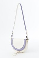 メトフィエスモデルのバッグ。