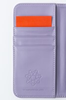 メトフィエスモデルのスマートフォンケースの使用イメージ。