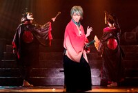 舞台「煉獄に笑う」より。