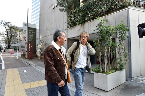 「じゅん散歩」より。左から高田純次、しりあがり寿。