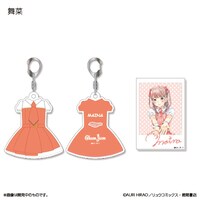 「ChamJam 衣装キーホルダー＆チェキ風缶バッジセット」のセットイメージ。