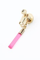 チョロ松モデルのイヤリング。