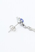 カラ松モデルのピアス。