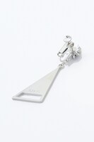 カラ松モデルのイヤリング。