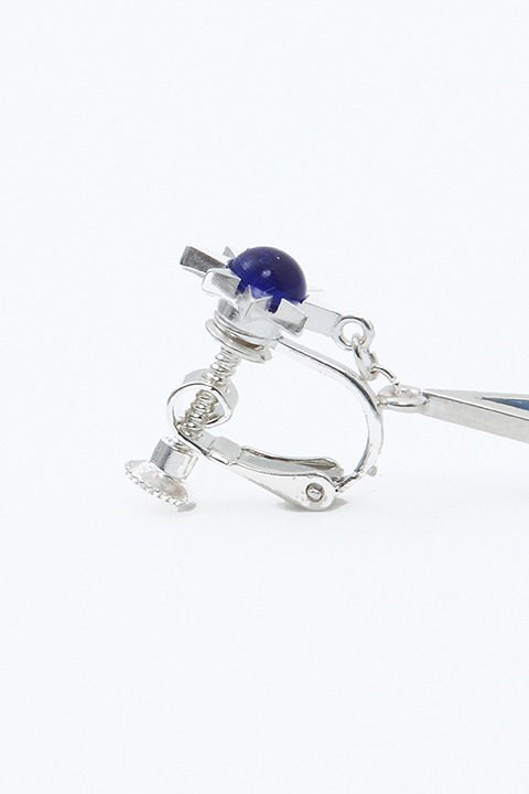 カラ松モデルのイヤリング。