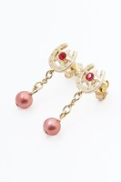 おそ松モデルのピアス。