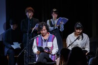 11月22日に行われた「弘兼憲史・四季のドラマ オーディオドラマシアター 黄昏流星群」の様子。前列左から三木眞一郎、竹内恵美子。