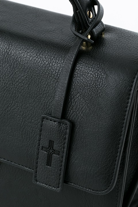 「血界戦線 & BEYOND」のハンドバッグ（クラウス・V・ラインヘルツモデル）。