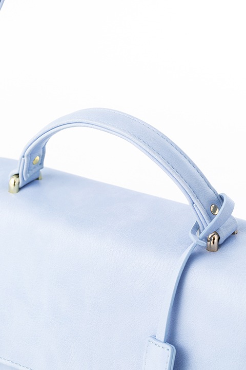 「血界戦線 & BEYOND」のハンドバッグ（レオナルド・ウォッチモデル）。