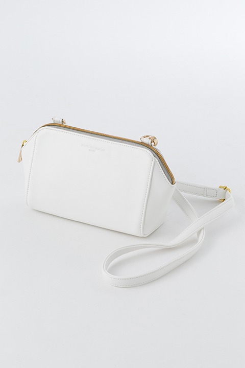 「血界戦線 & BEYOND」のショルダーポーチ（レオナルド・ウォッチモデル）。