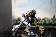 ver.A.N.I.M.E.のガンダムNT-1とザクII改。
