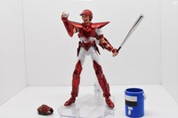 「聖闘士星矢」と鈴木誠也が“せいや”繋がりでコラボ。車田正美が描いたイラストを立体化した「聖闘士誠也」。