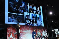 「ニンジャバットマン」制作発表ステージの様子。