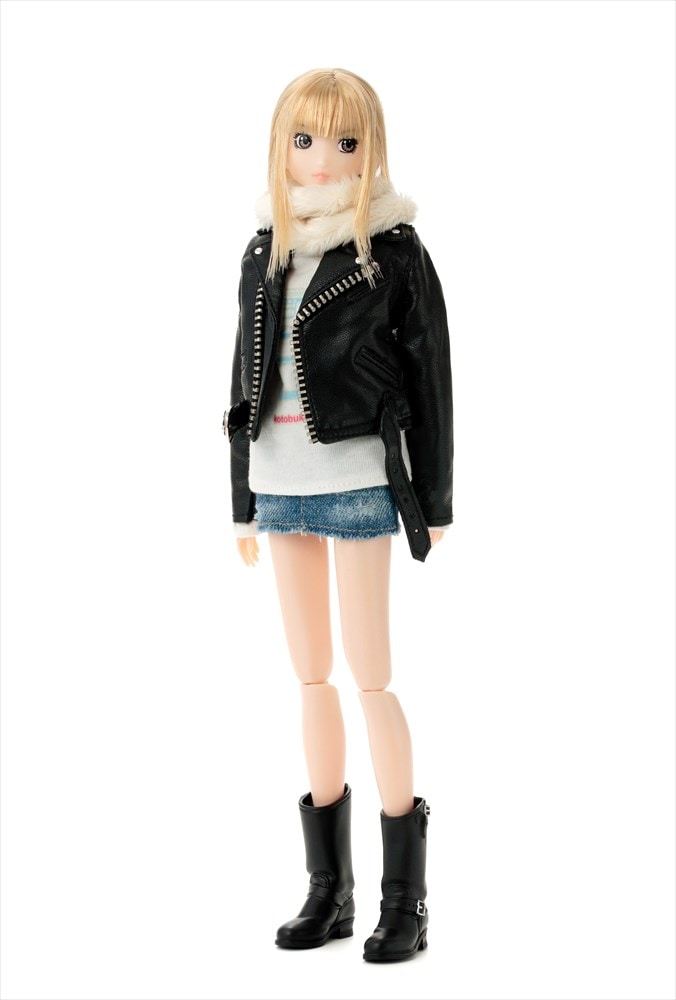 「COMPLETE EDITION(3)衣装セット」を着用した「STOP!!ひばりくんドール」。