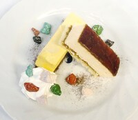 「瓦礫のケーキプレート」